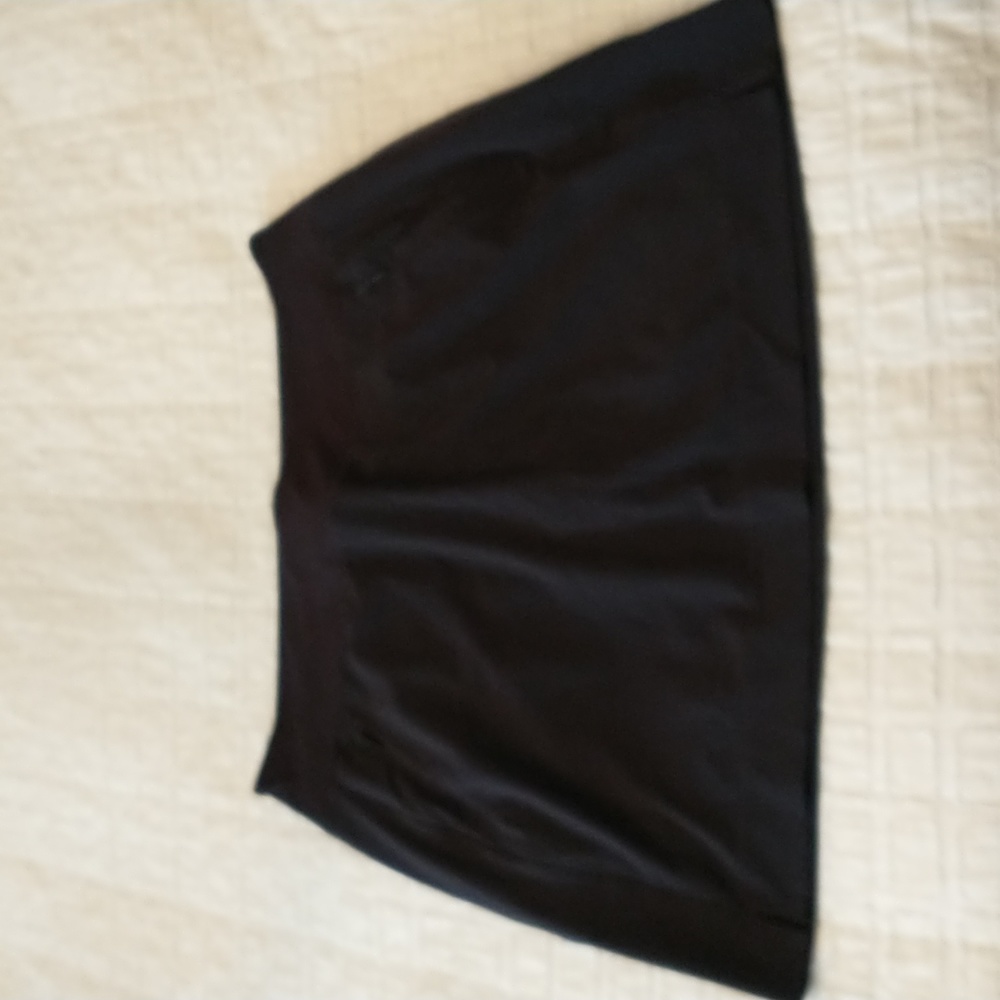Athleta skort, Black, Size 10, Mesh Shirt, Pockets In Front And Back, Sports
